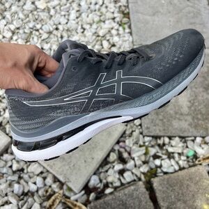 Asics Gel Kayano 28 Running Shoes Sneakers Mens Size 10 (1011B189) Gray/Black